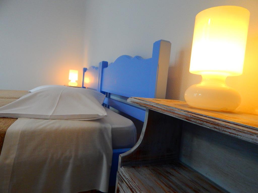 Evgenia Rooms And Apartments Folegandros Town Bilik gambar