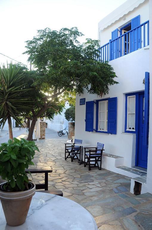 Evgenia Rooms And Apartments Folegandros Town Luaran gambar