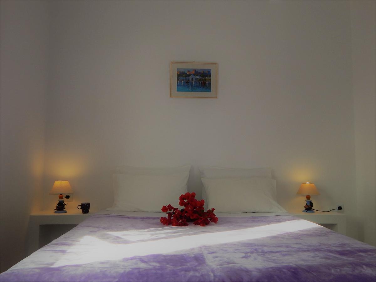 Evgenia Rooms And Apartments Folegandros Town Luaran gambar