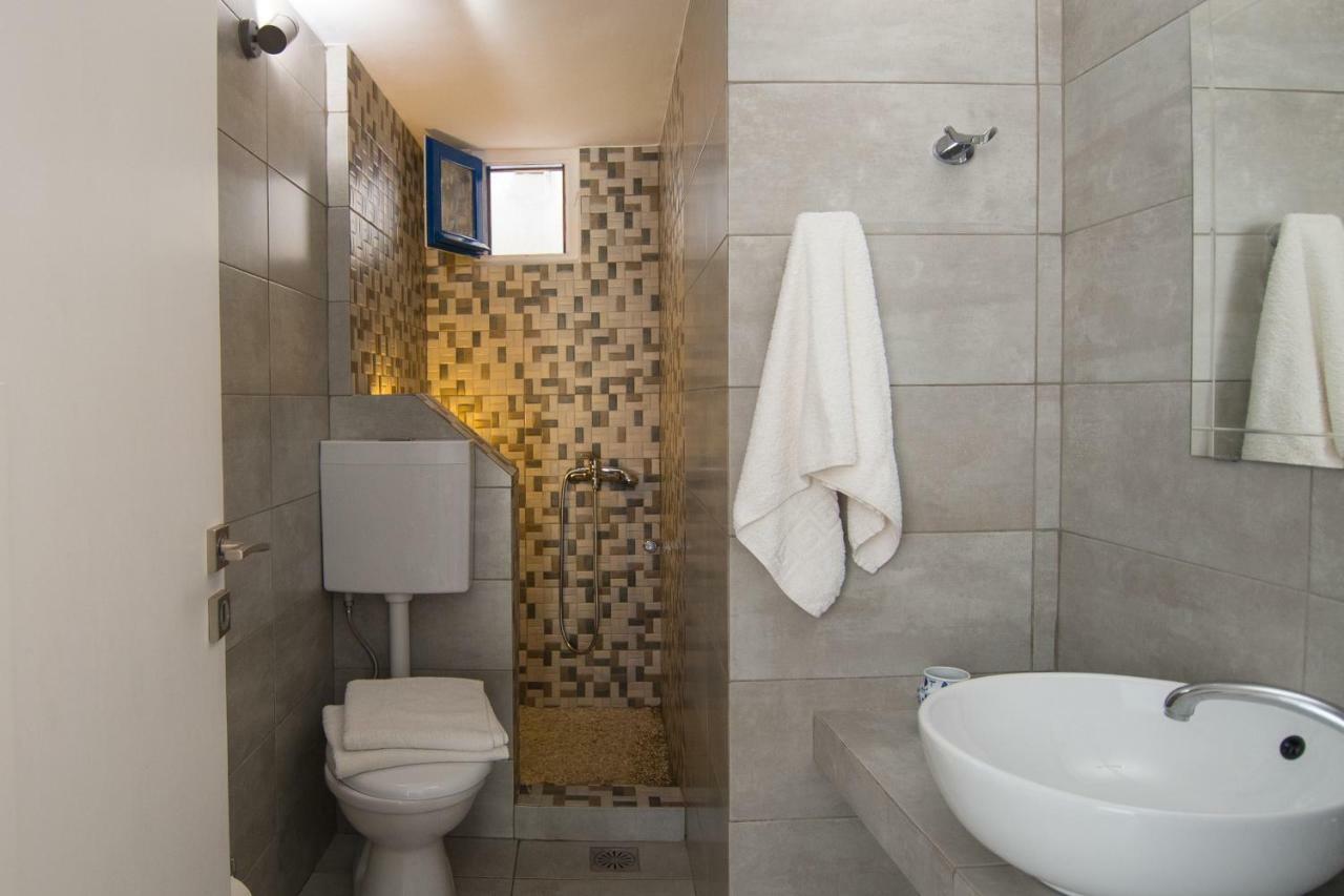 Evgenia Rooms And Apartments Folegandros Town Luaran gambar
