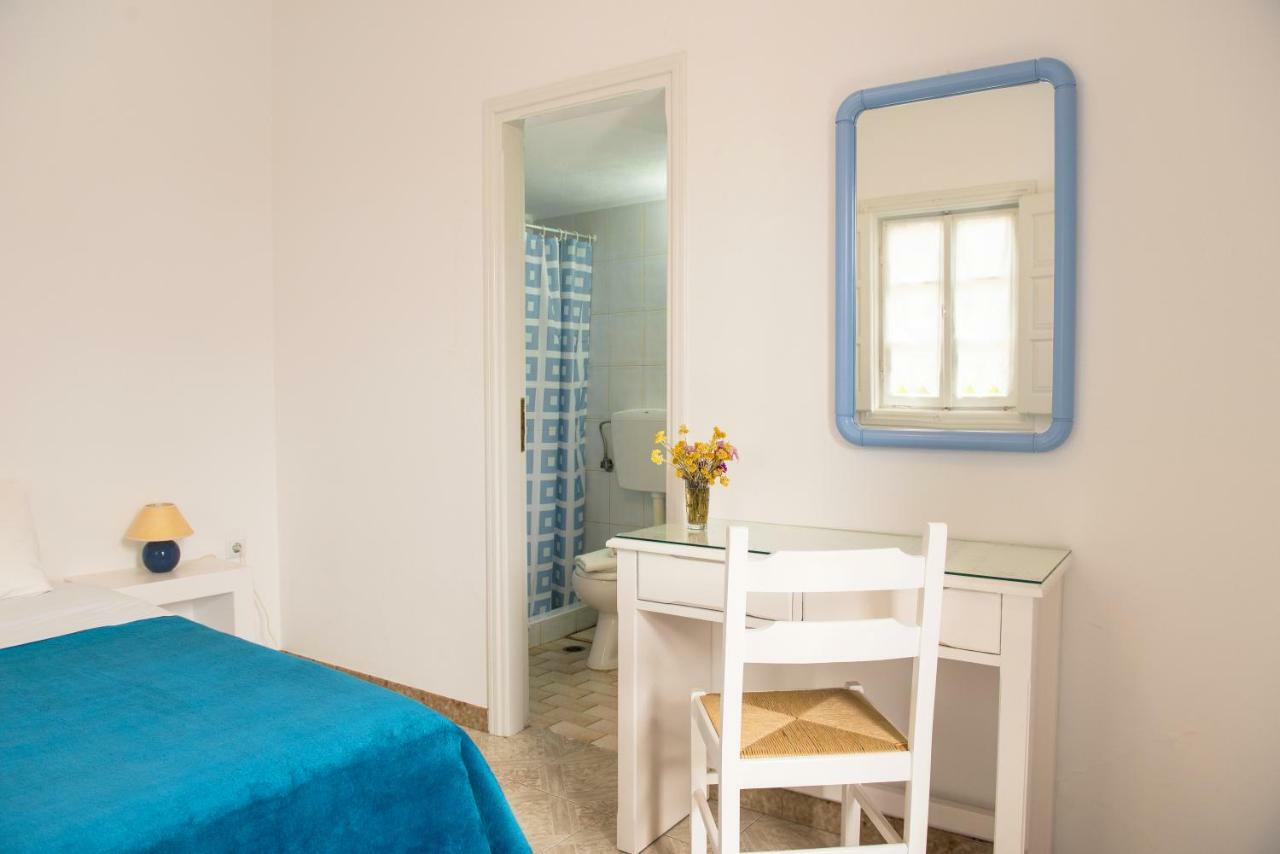 Evgenia Rooms And Apartments Folegandros Town Bilik gambar